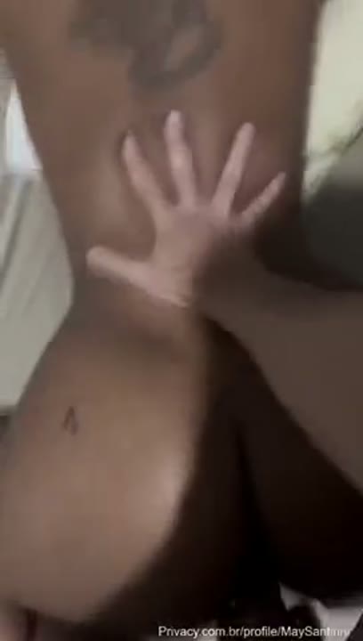 May Santinni fodendo sem camisinha de quatro para o malandro