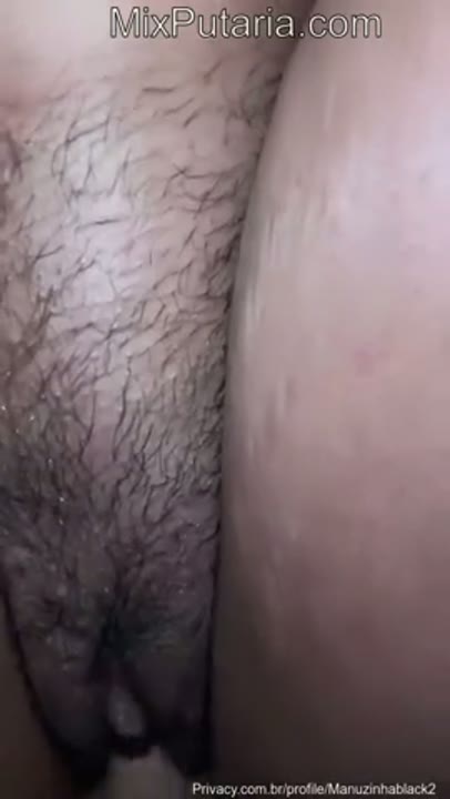Manuzinha Black dando gostoso pro novinho