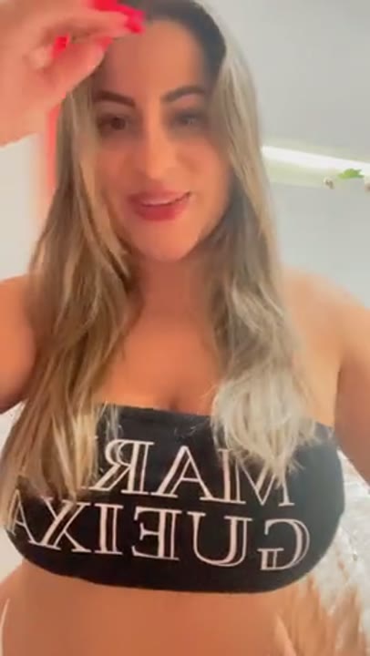 Juli Figueiro xvidio falando putaria e se exibindo para os seguidores no Privacy grátis
