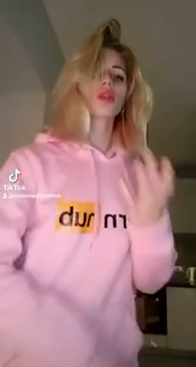 Loirinha novinha do Pornhub vazou vídeo no Privacy