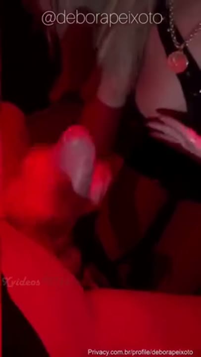 Dê peixoto pelada e gostosa vazou pagando boquete na pica e fodendo em porno delicioso