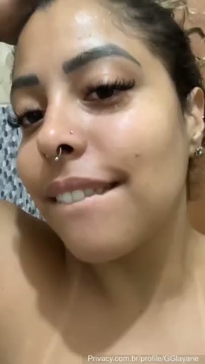 GGlayne Onlyfans da safada filmando a buceta e os peitos