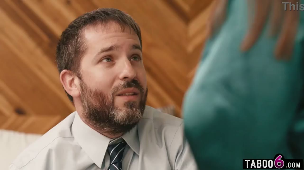 Incesto amador na russia madrasta peituda não consegue dormir sem gozar