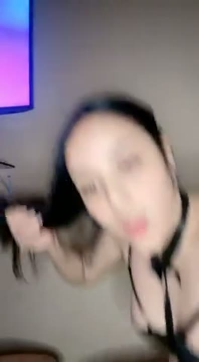 Gozada na boca ao vivo novinha gostosa dando a buceta e o cuzinho em live