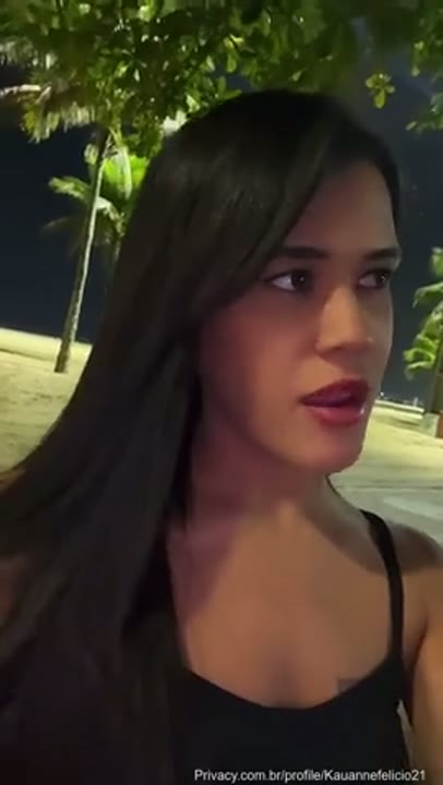 Kauanne caiu na net mamando pau grande na rua
