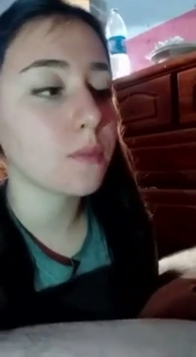 Famosas Onlyfans putinha da internet caindo de boca na piroca grande