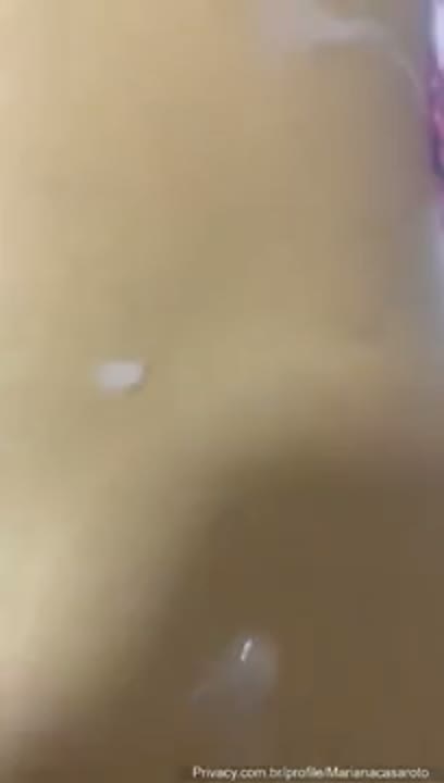 Mariana Casaroto pelada com o rabo todo gozado depois da foda