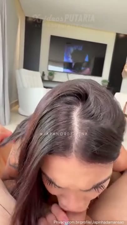 Gozando na boca da Japa Nordestina que engole gata gota de leite
