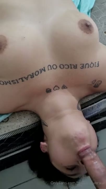 Haven Deveraux mamando pau duro em vídeo amador que caiu na net