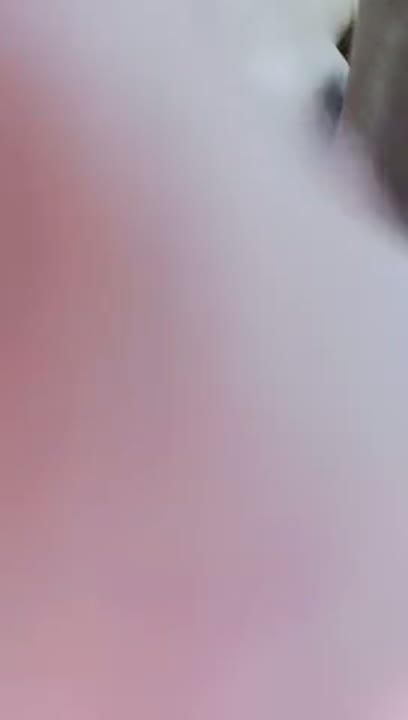 Milf gostosa se abrindo toda pelada para galera