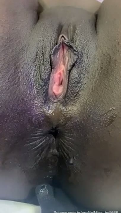 Miss_hell666 pelada piscando o cuzinho gozado depois do sexo anal