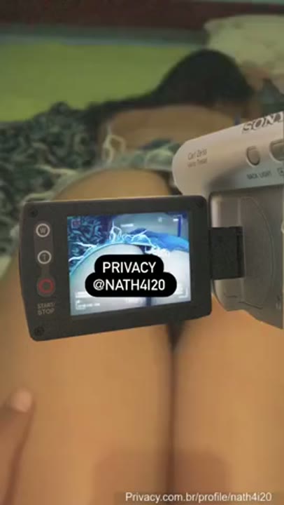 Nath4i20 xxx empinando a bunda gostosa para câmera