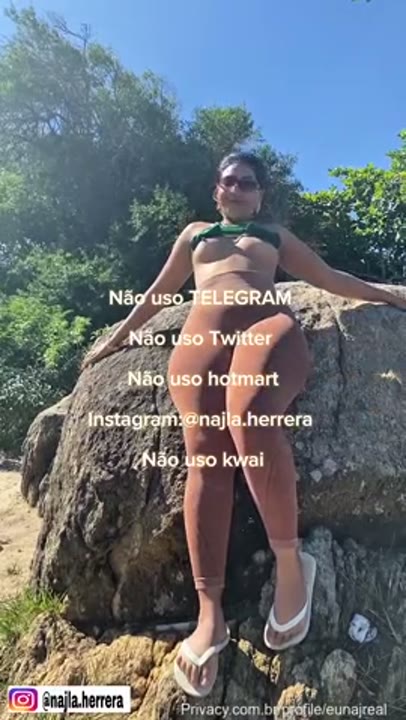 Najla Herreira caiu na net se exibindo em publico em uma praia