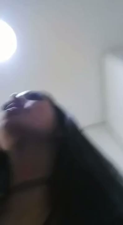 Suruba caseira na troca de casais marido comeu a morena casada e a esposa filmou tudo