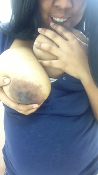 Erotico brasil videos morena peituda brincando com os mamilos