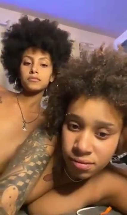 Novinhas negras lésbicas peladas transando na webcam em live